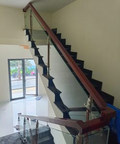 Cầu thang nhôm kính